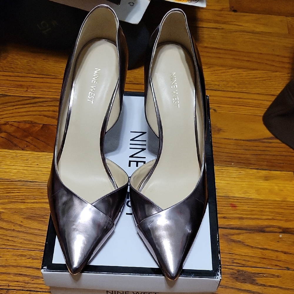 Nine West Women's Shiny Bronze Heels
